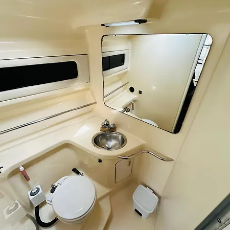 Kala Yacth Experience Botel